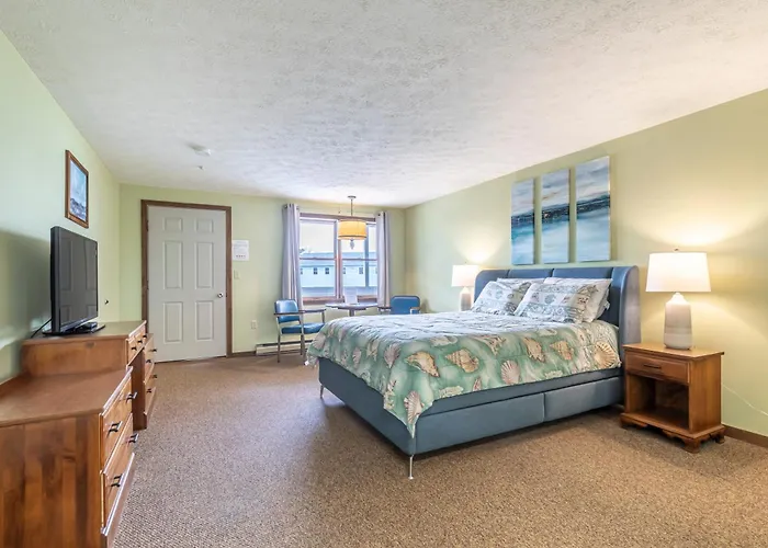 Inn Between The Beaches & Villager