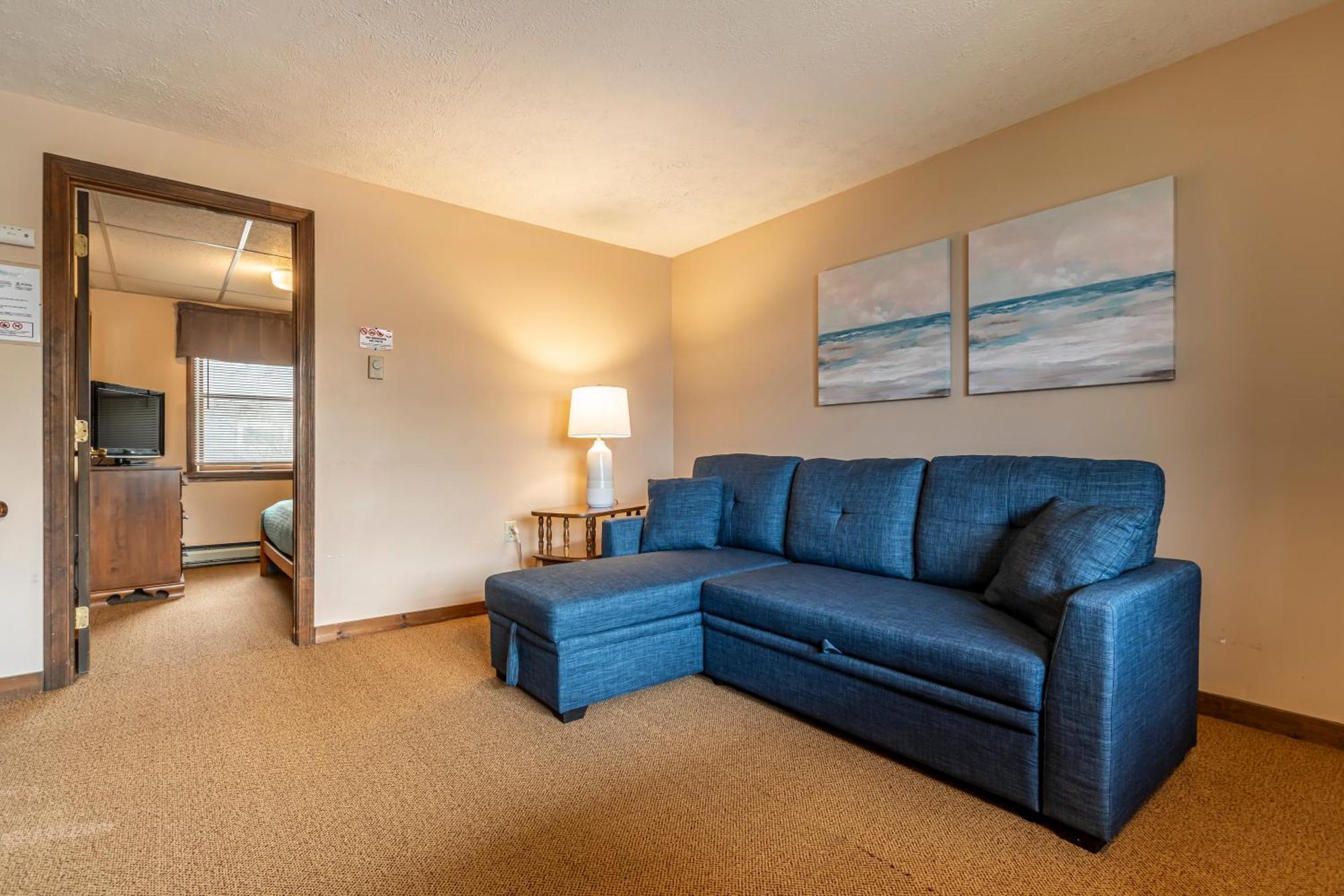 Motel Between The Beaches & Villager York