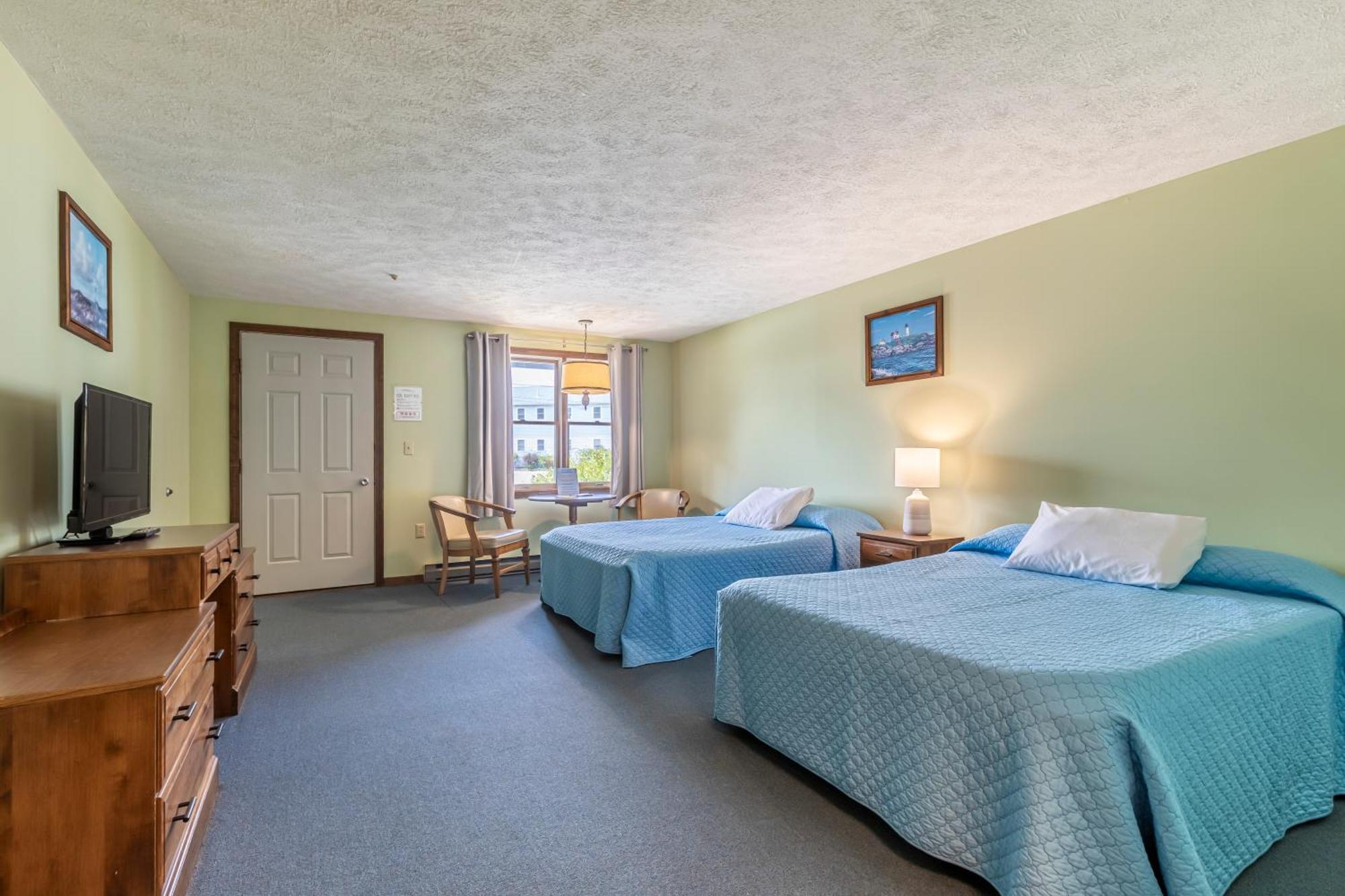 Motel Between The Beaches & Villager York