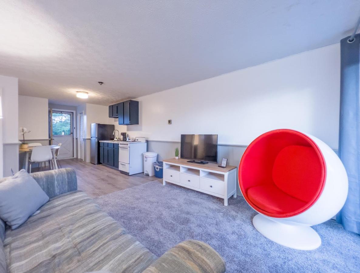 Inn Between The Beaches & Villager 3* York