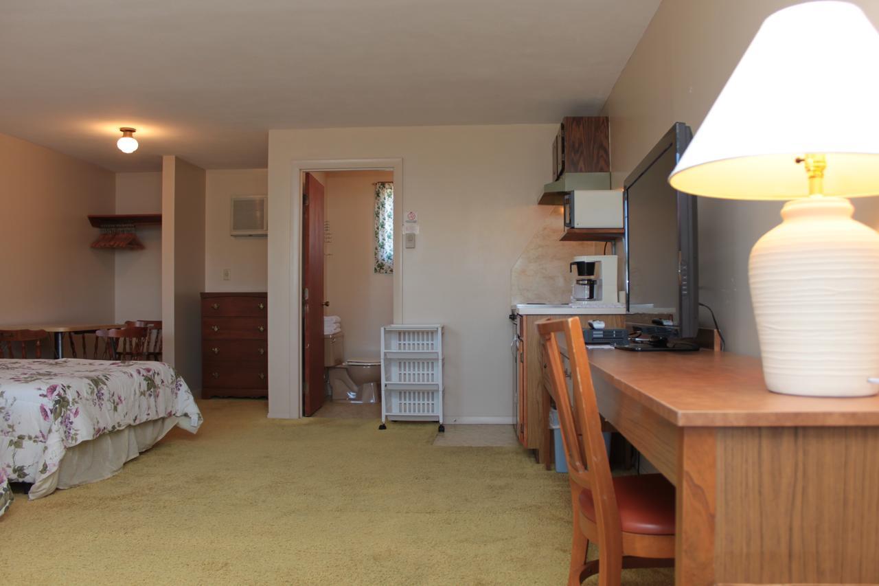 Inn Between The Beaches & Villager